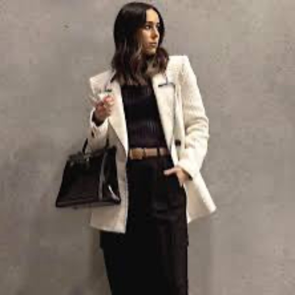 NWOT ZARA SEAMED STRAIGHT CUT TEXTURED BLAZER - Picture 1 of 4